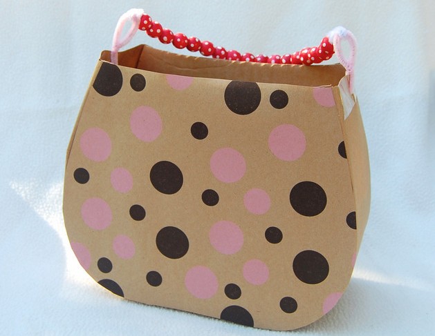 Handtasche aus Karton basteln